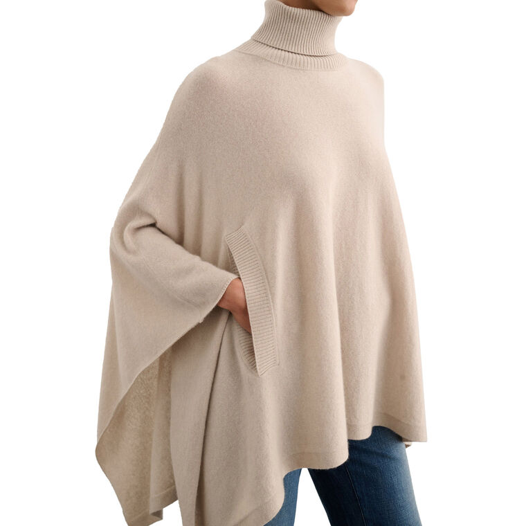 Amara Poncho image number null