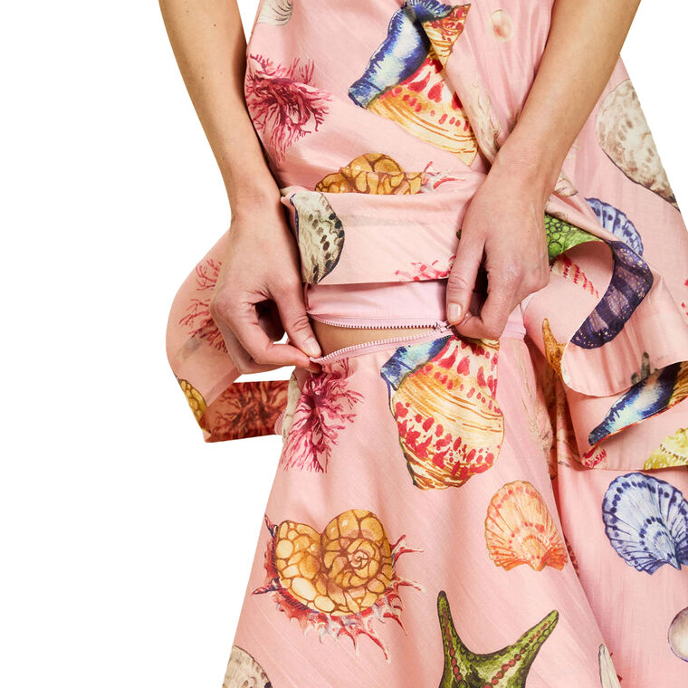 Darling Sleeveless Convertible Hem Tiered Midi Dress image number null