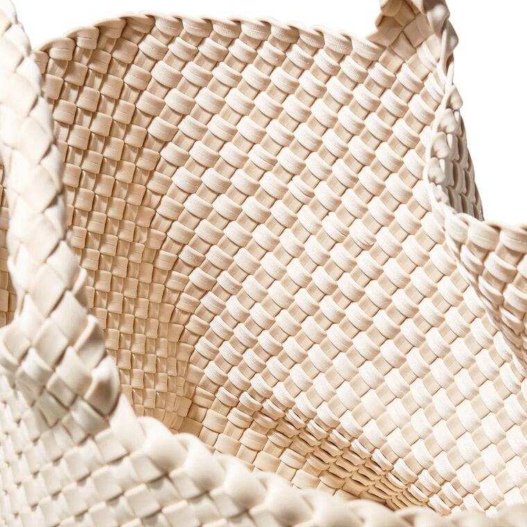 St. Barths Medium Tote image number null