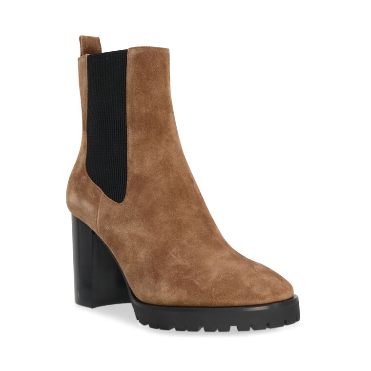 Izzy Platform Chelsea Bootie image number null