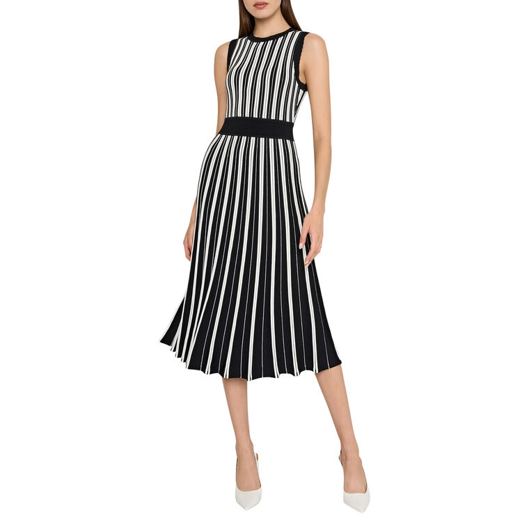 Sleeveless Pleated Knit Midi Dress image number null