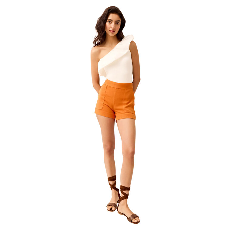 Mia Short image number null