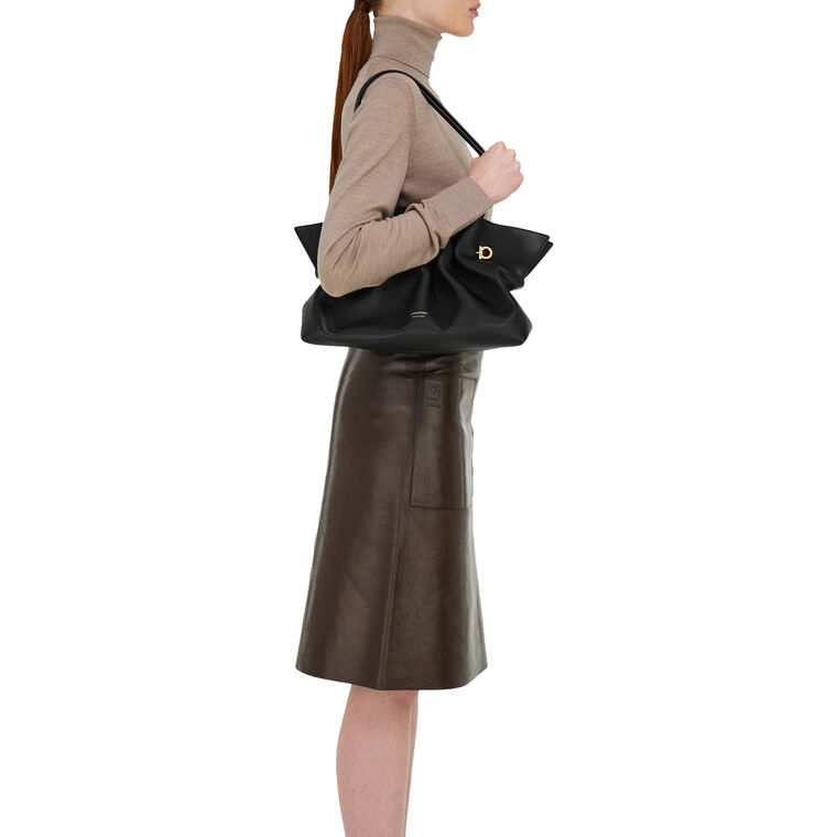 Medium Soft Shoulder Bag image number null