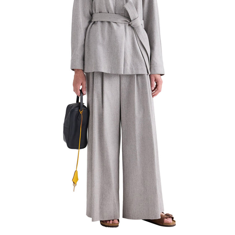 Avery Pant image number null