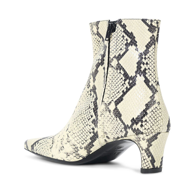 Wally Leather Ankle Boot image number null