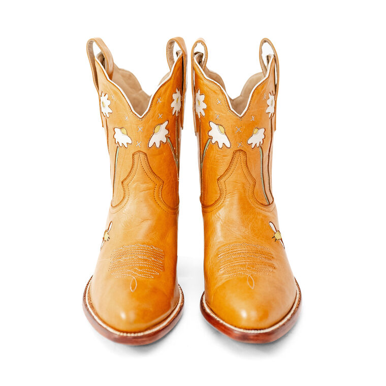 Daisy Shorty Cowgirl Boot image number null