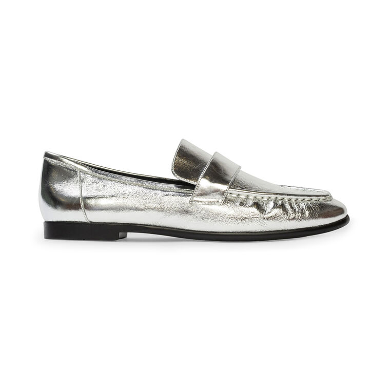 Arrow Crinkle Leather Loafer image number null