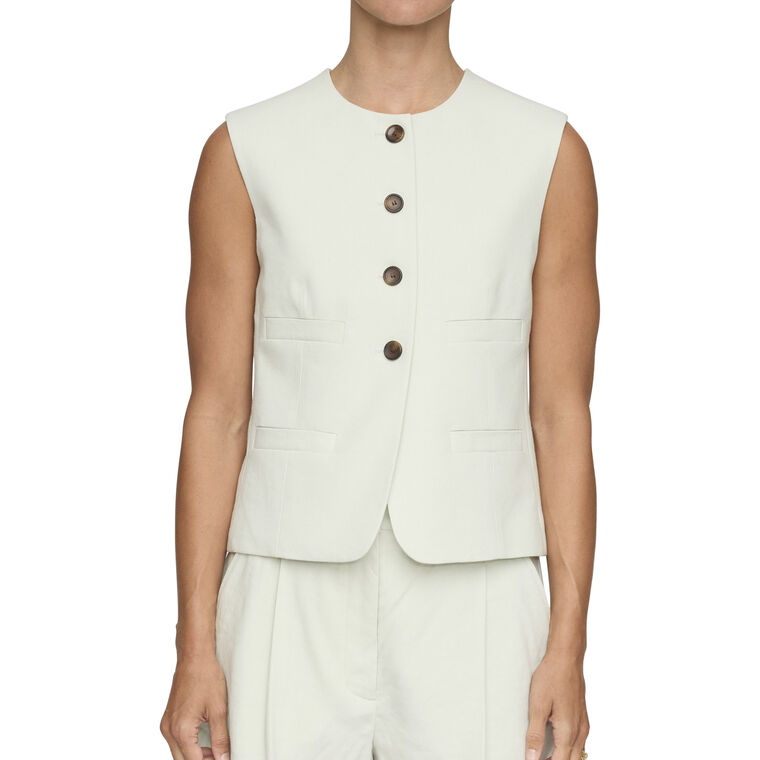 Georgie Vest image number null