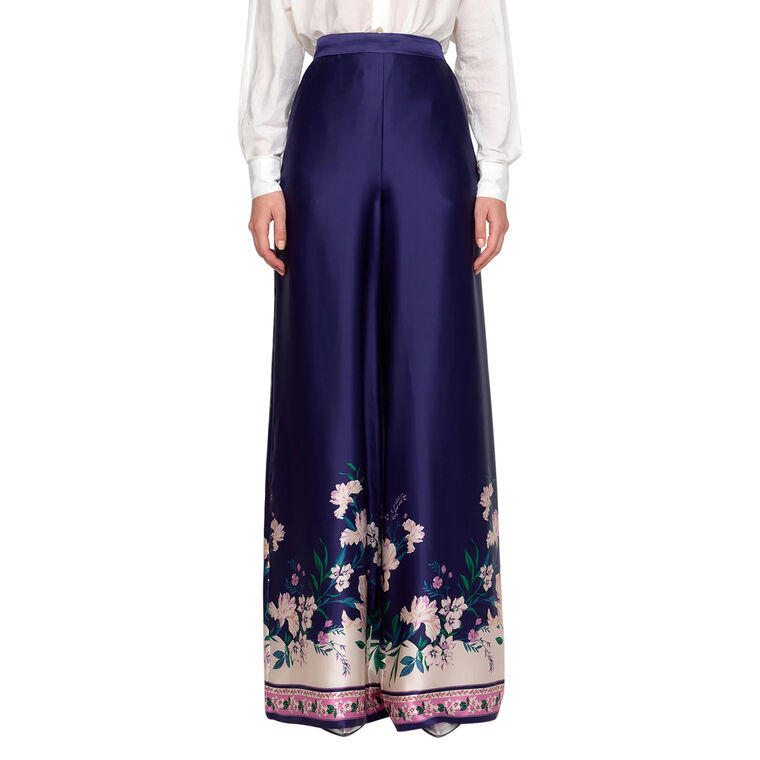 Melanie Pant image number null