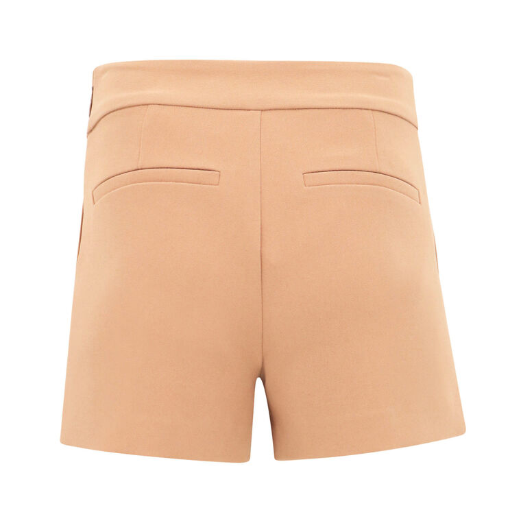 Mia Short image number null