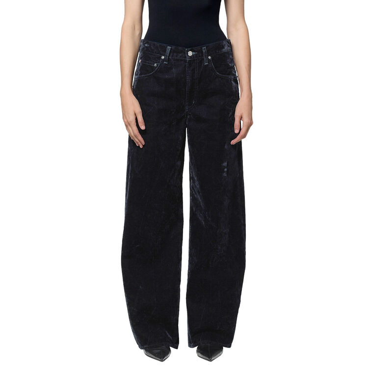 Low Curve Velvet Jean image number null