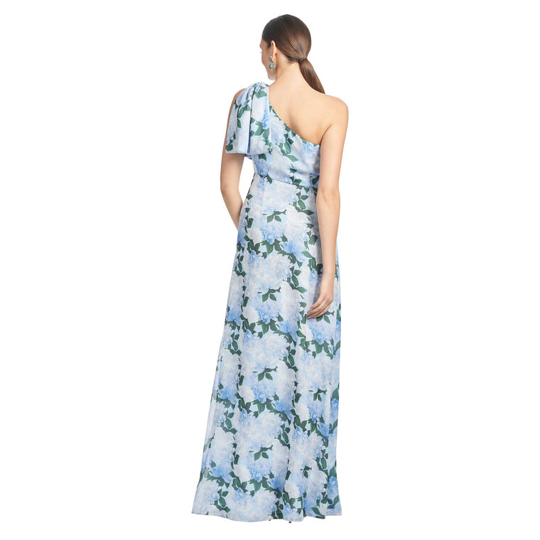 Chelsea Gown image number null