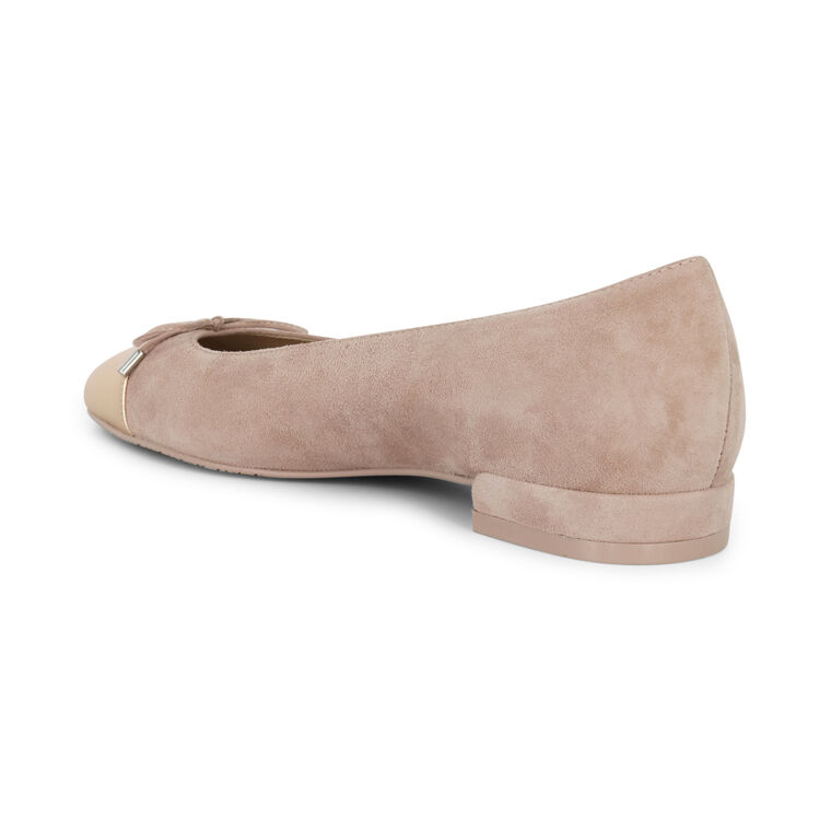 Sleek Bow Cap Toe Flat image number null