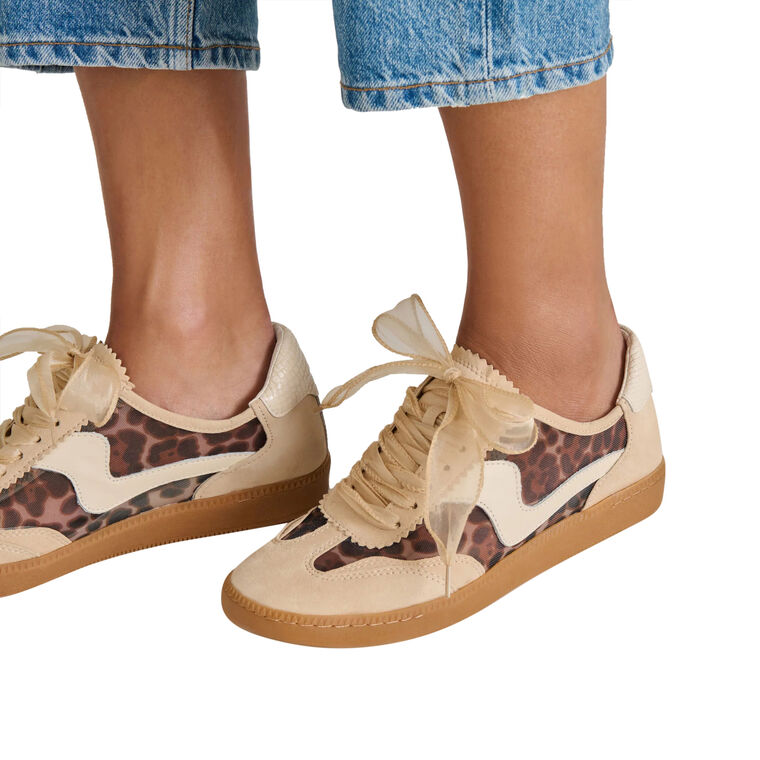 Notice Mesh Sneaker image number null