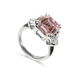 Emerald Cut Center Ring