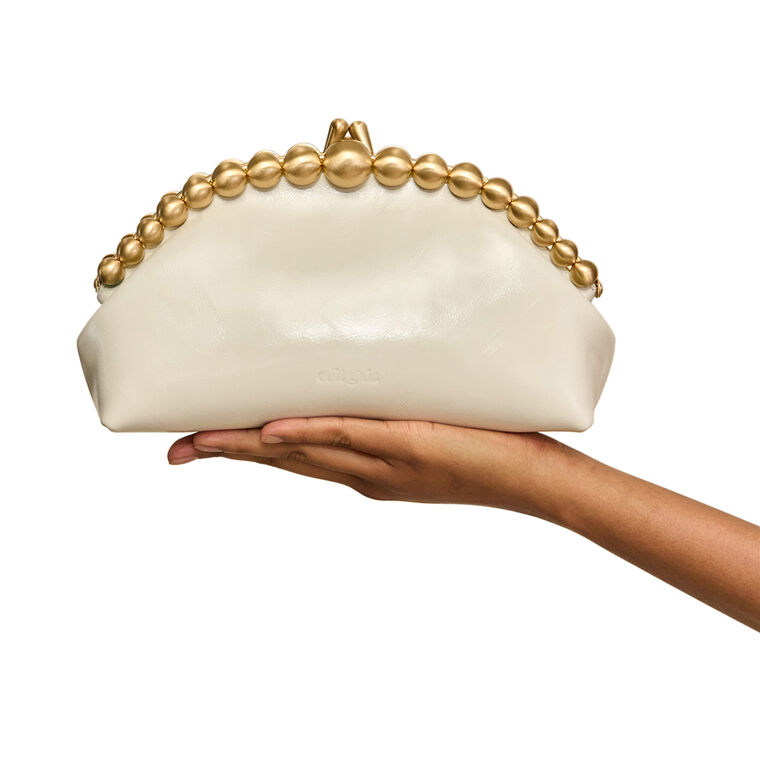 Una Clutch image number null