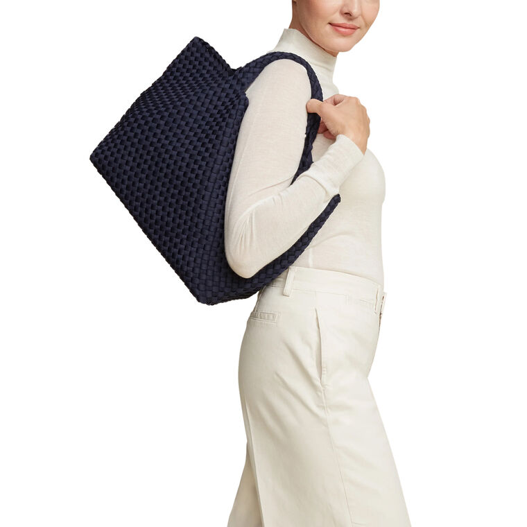 St. Barths Medium Tote image number null