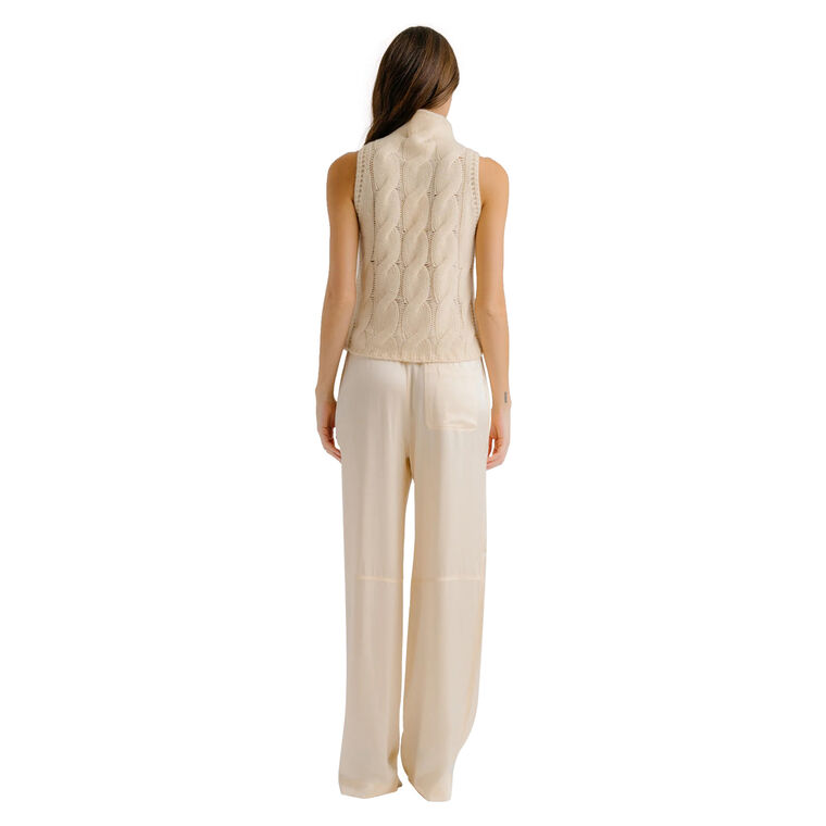Salvia Sleeveless Cashmere Cable Knit Turtleneck image number null
