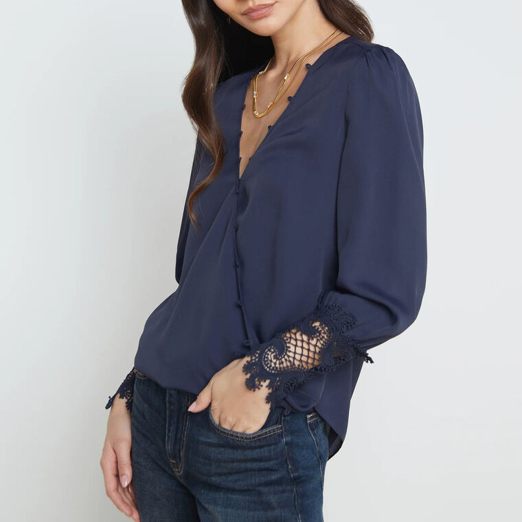 Arti Lace Cuff Blouse image number null