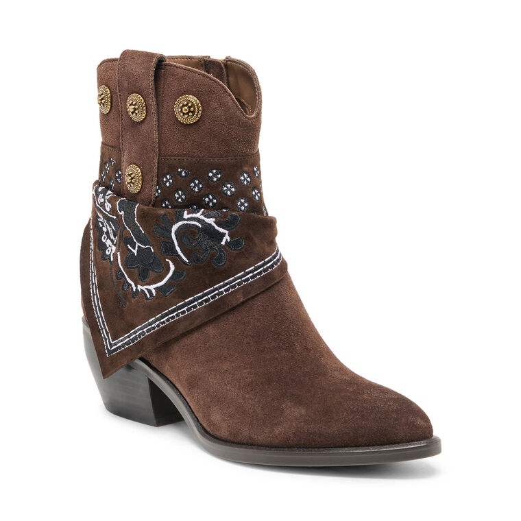 Mekala Boot image number null