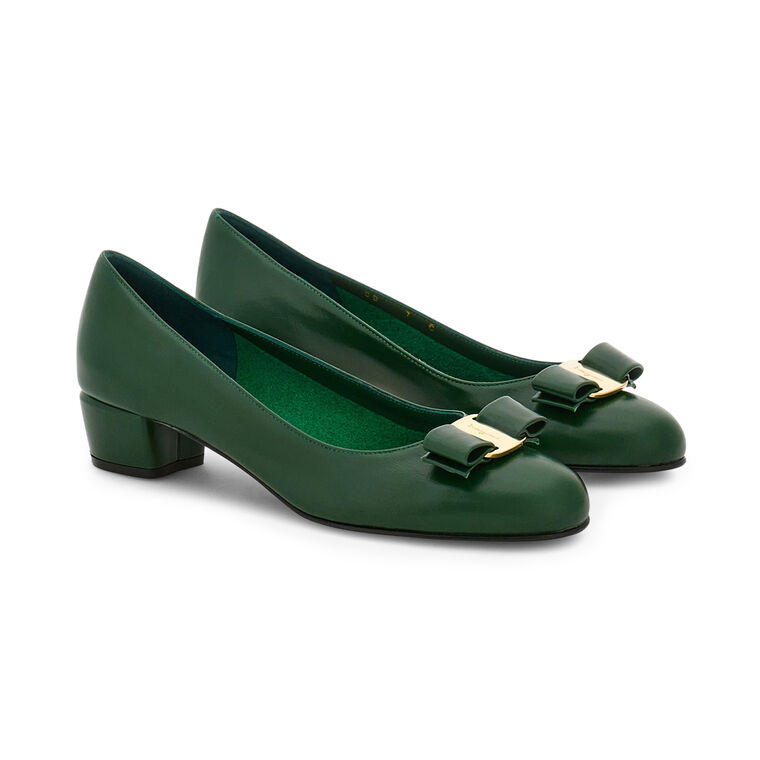 Vara Round Toe Pump image number null