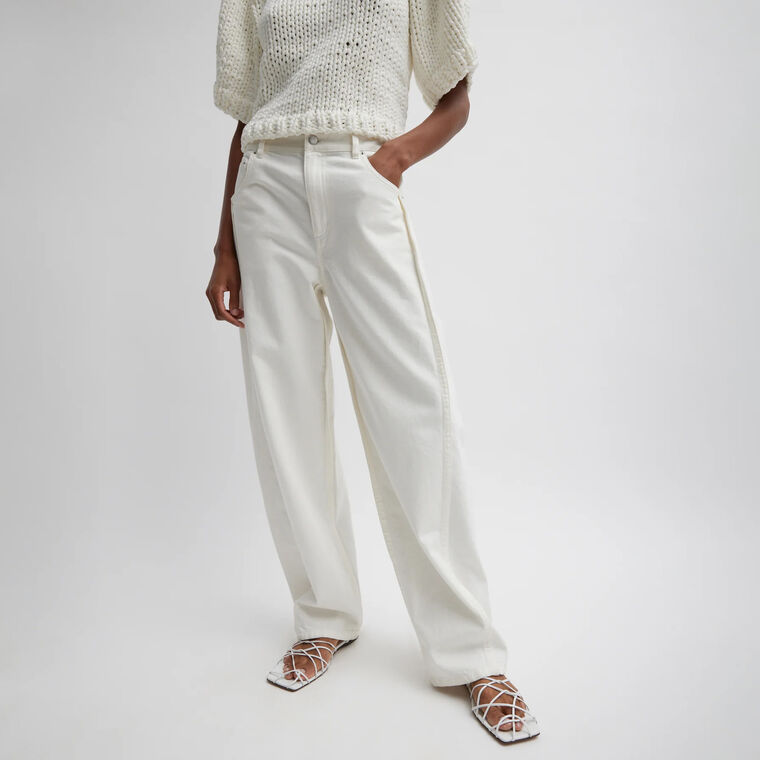Spring Denim Tuck Jean image number null