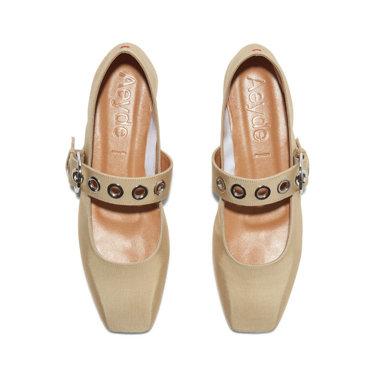 Uma Eyelet Grosgrain Mary-Jane Flat image number null