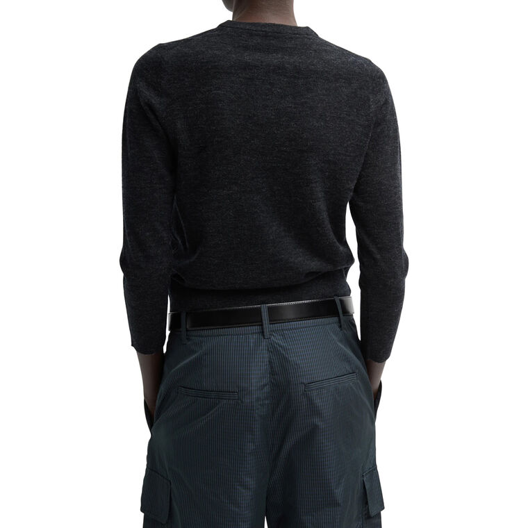 Skinlike Mercerized Wool Shrunken V-Neck Sweater image number null