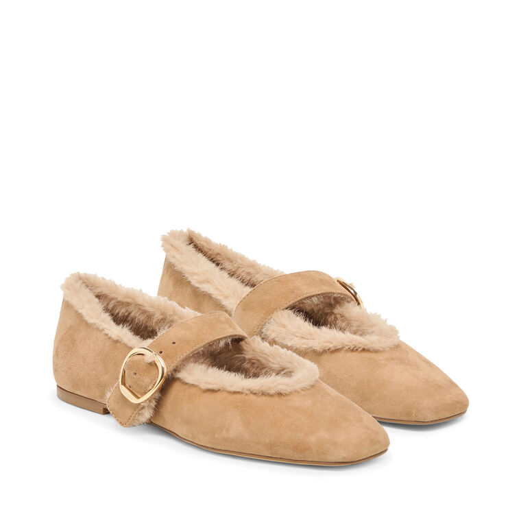 Mella Plush Flat image number null