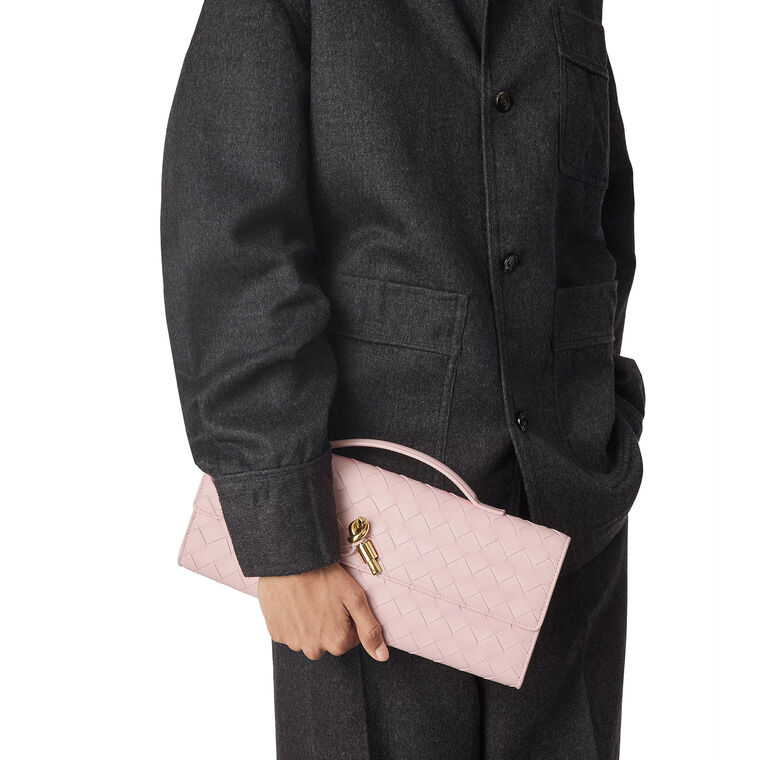 Andiamo Clutch image number null