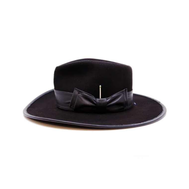 G X N X 2 Felt Hat image number null