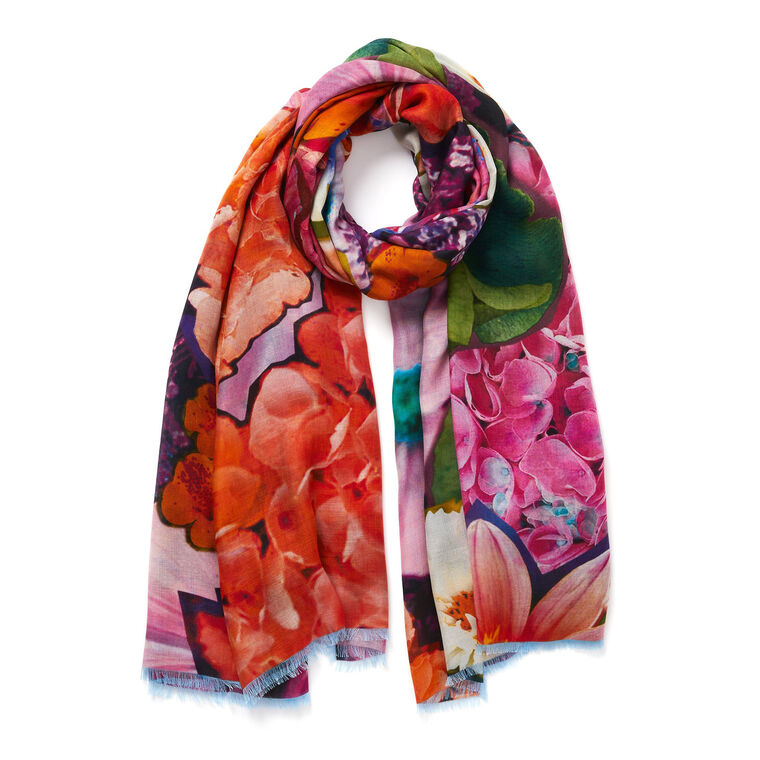 The Hortensia Wrap image number null