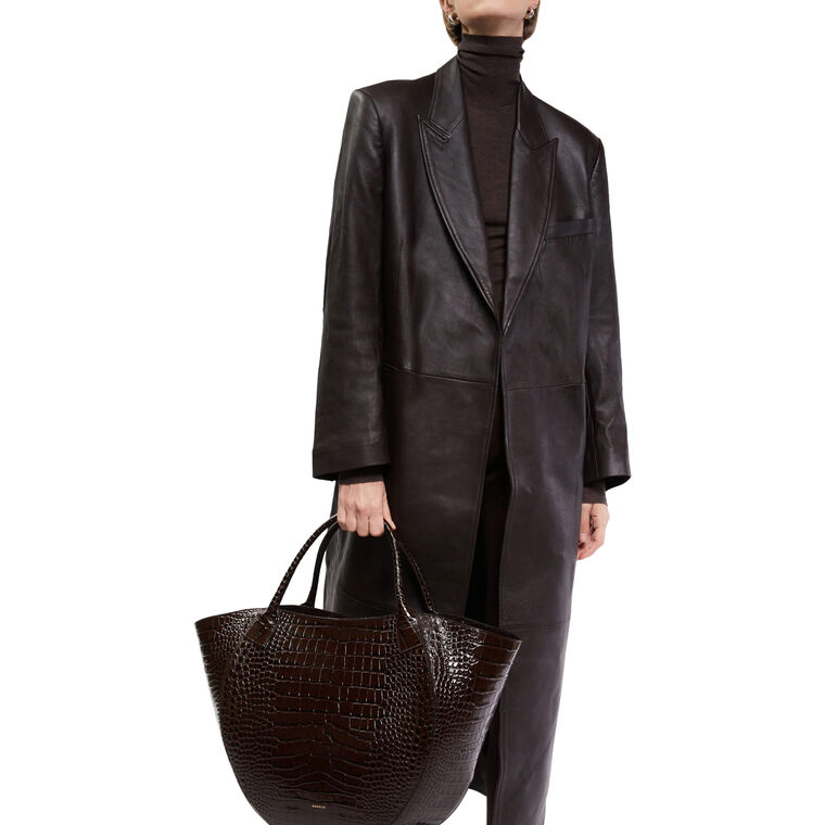 Mia Shopper image number null