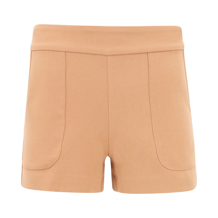 Mia Short image number null
