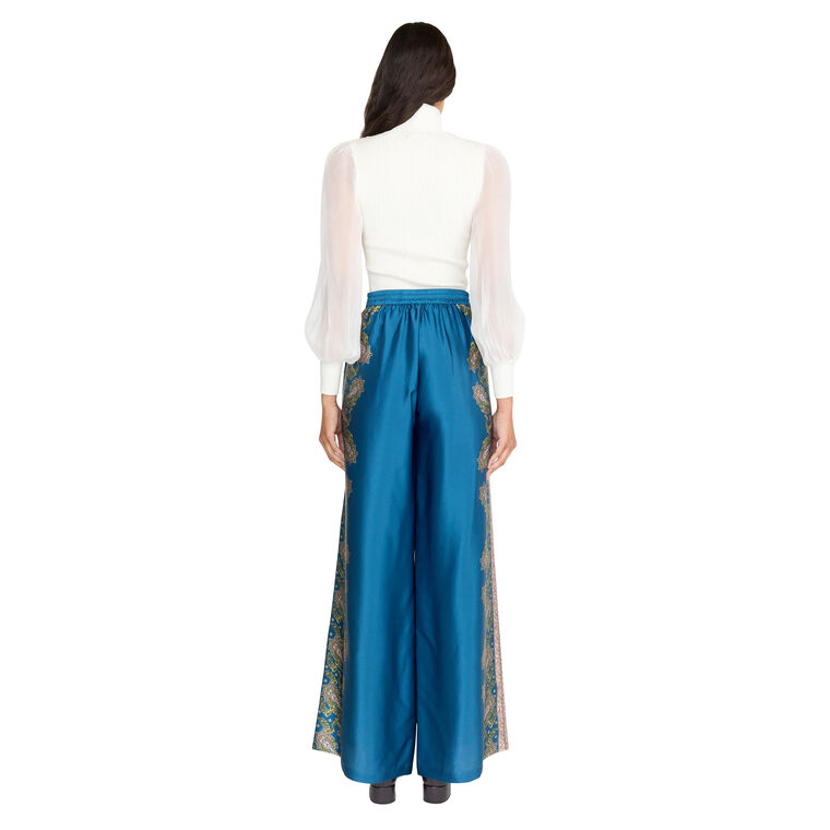 Marta Pant image number null