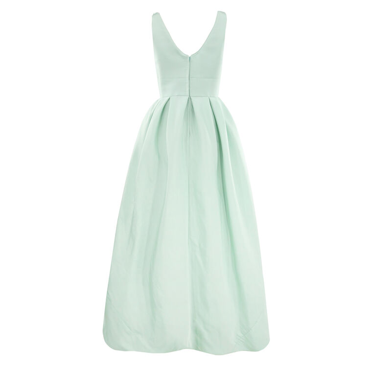 V-Neck Gown With Petals image number null