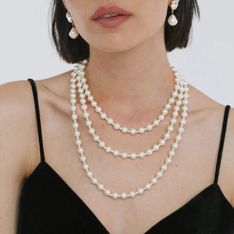 Margis Pearl Necklace image number null