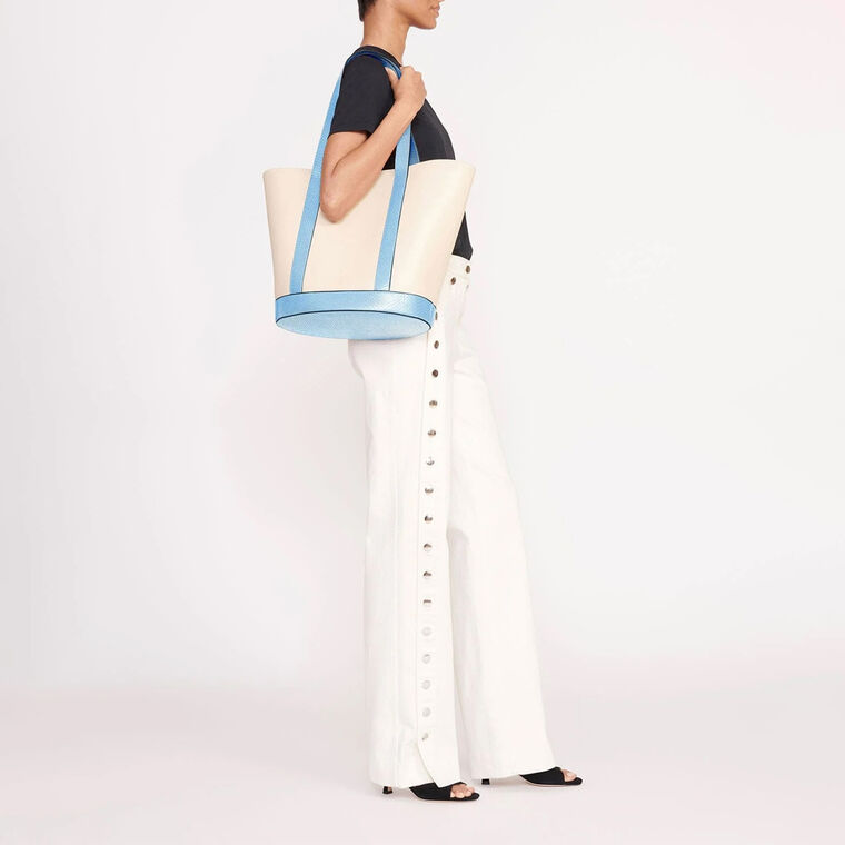 Allora Tote image number null