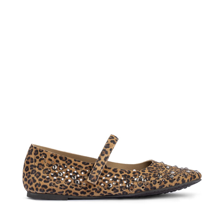 Anica Flat image number null