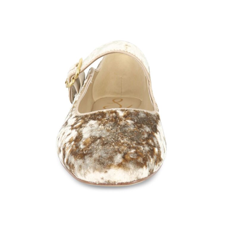 Michaela Mary Jane Flat image number null
