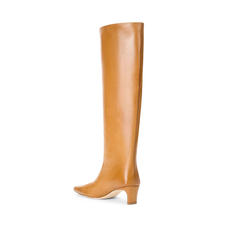 Wally Boot image number null