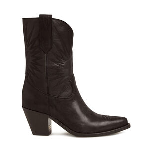Wish Star Low Heel Distressed Boot