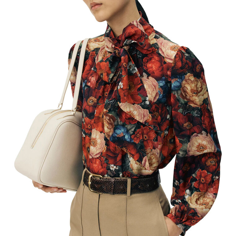 Joan Top  image number null