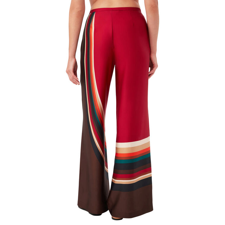 Tavia Pant image number null