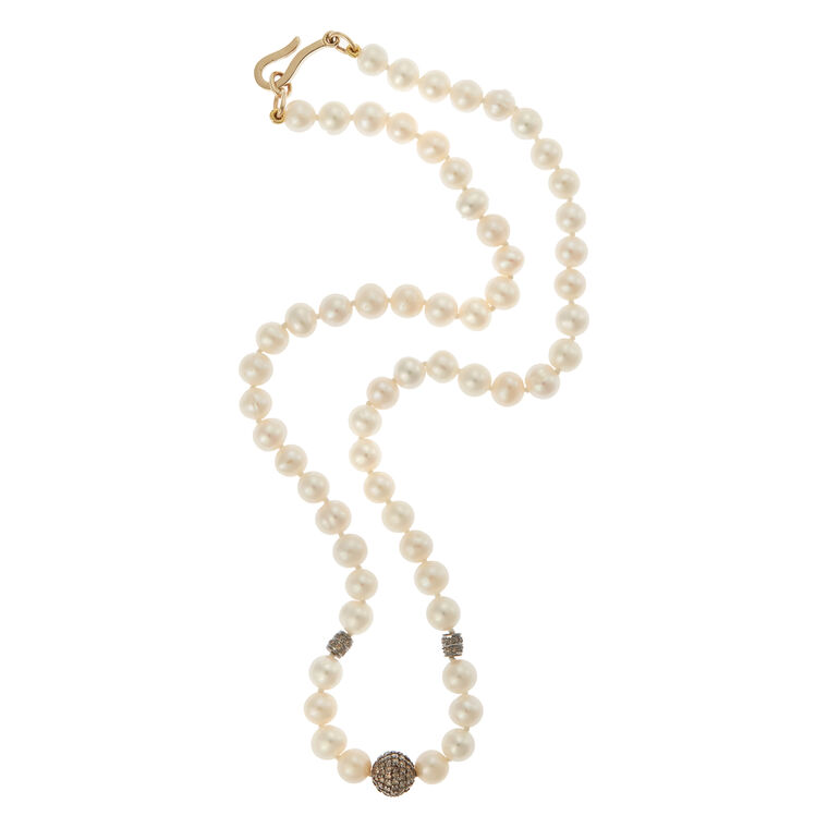 Pearl Beaded Necklace image number null