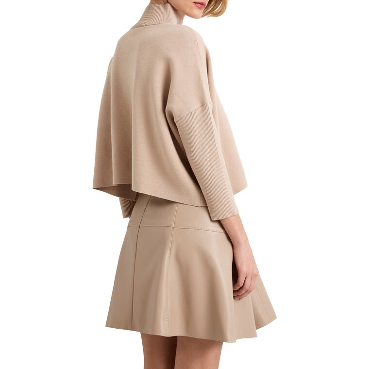 Claudie Popover image number null