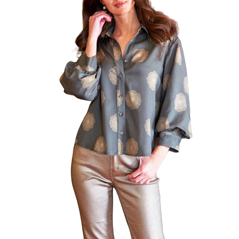 Cora Shirt image number null