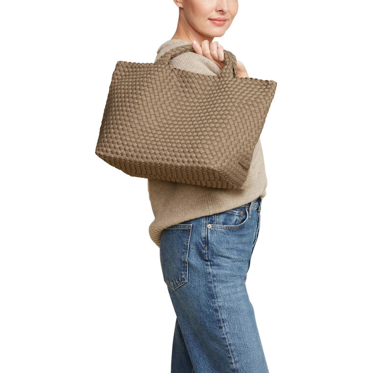 St. Barths Medium Tote image number null