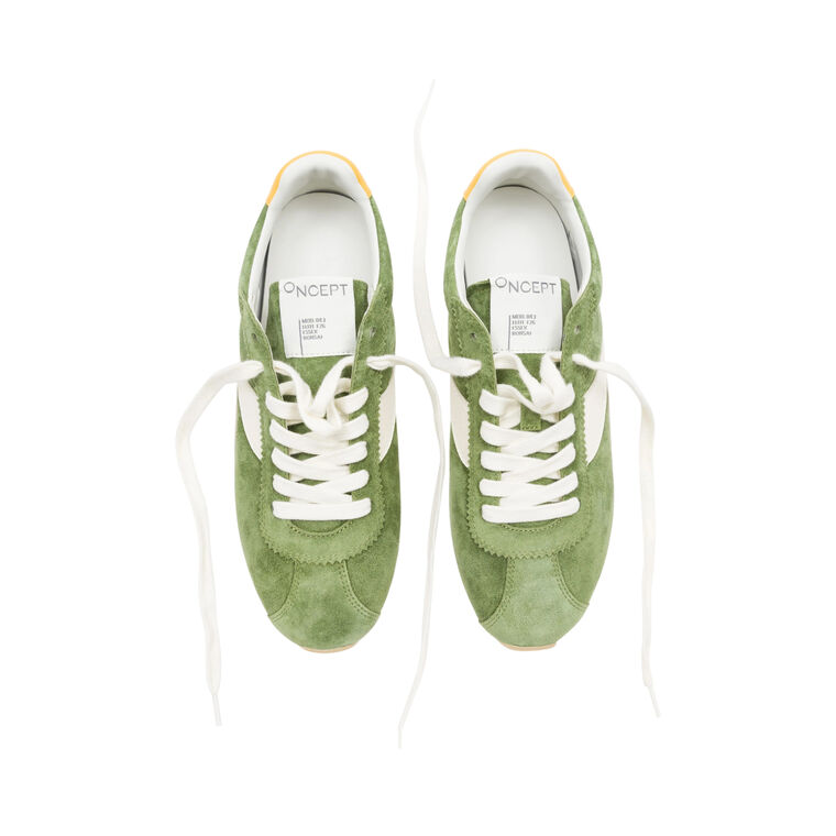 Essex Sneaker image number null