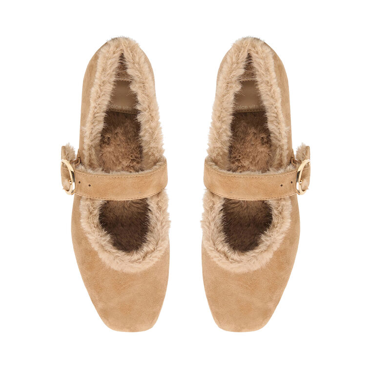 Mella Plush Flat image number null